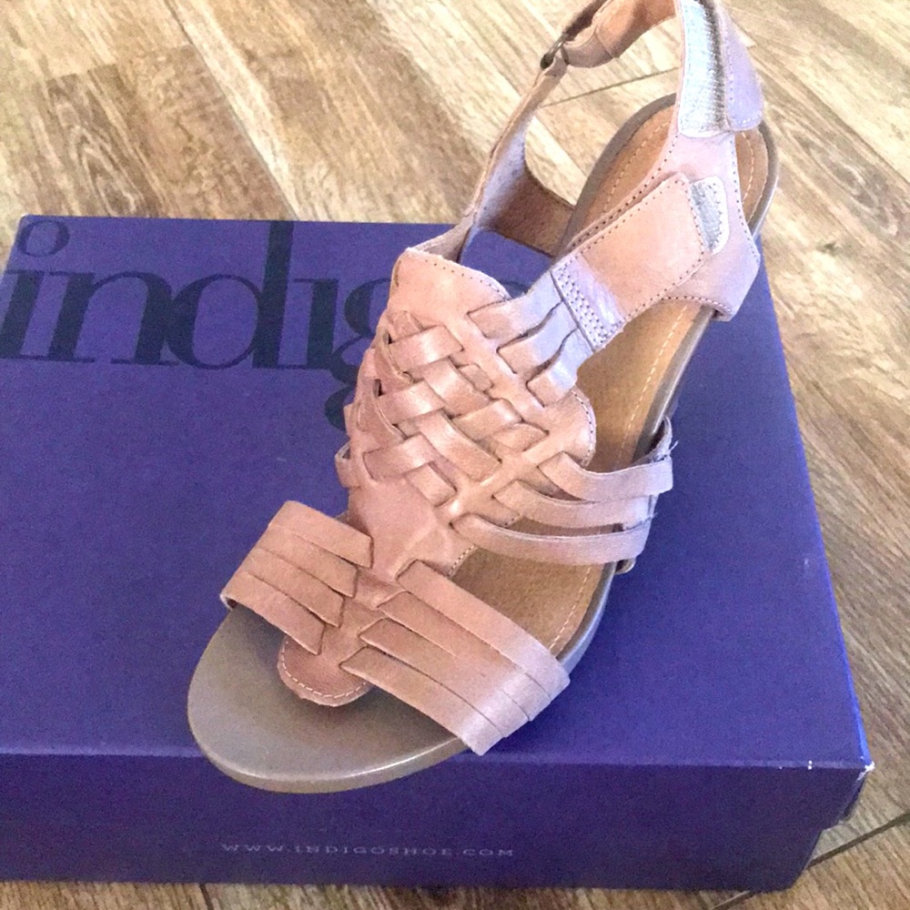 Clarks Indigo sandals size 8